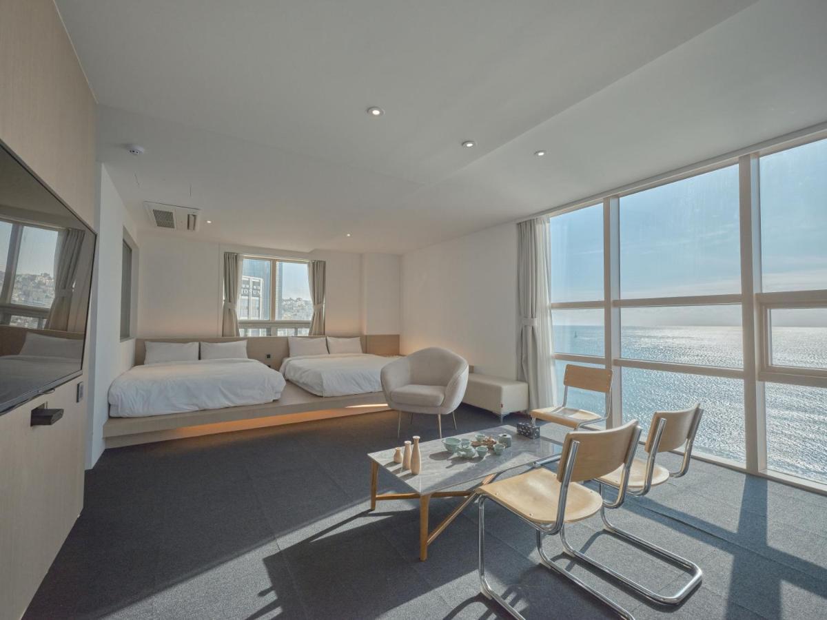 Uh Suite The Haeundae Busan Exterior foto