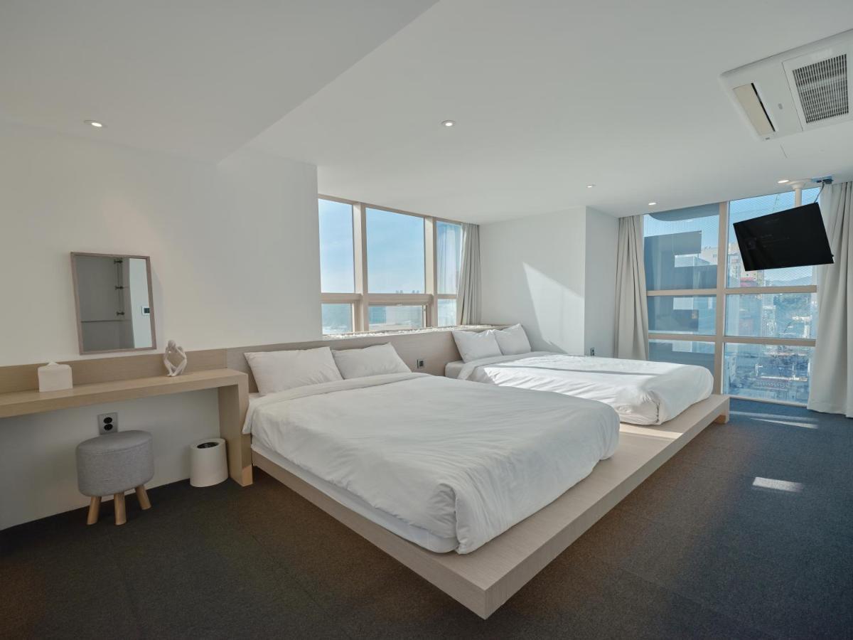 Uh Suite The Haeundae Busan Exterior foto